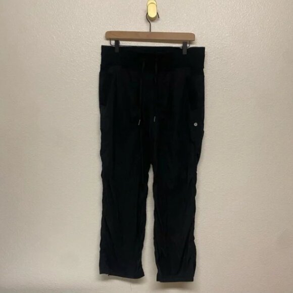 Lululemon Dance Studio Mid-Rise Cropped Pants in Black Size 14 - Picture 4 of 9